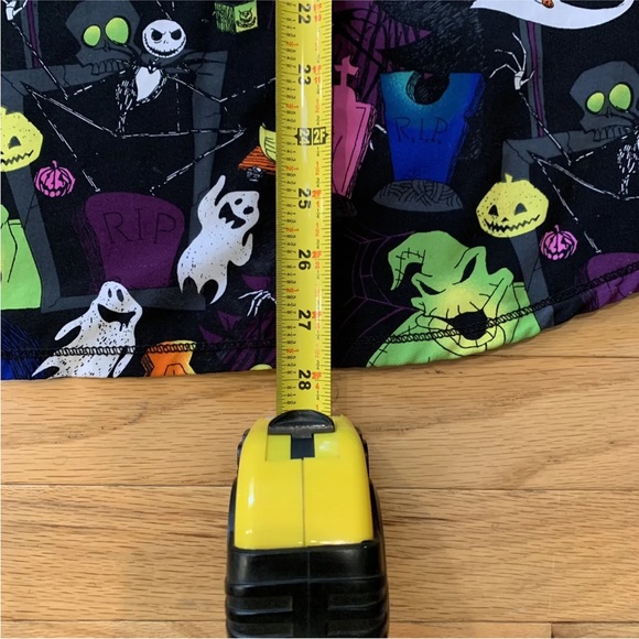 Disney Tim Burton’s The Nightmare Before Christmas Scrub Top 2XL Oogie Boogie - Picture 9 of 9